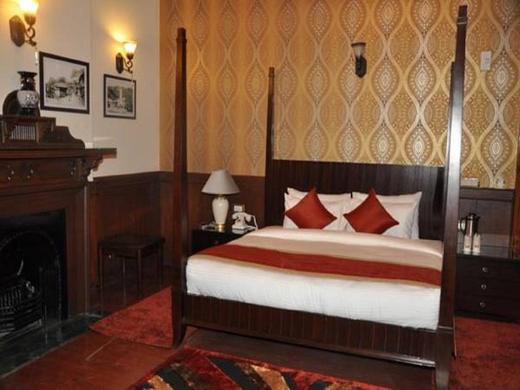 Hotel Southgate Shimla Bagian luar foto