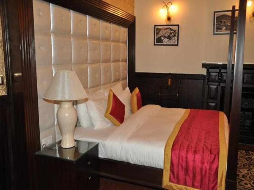 Hotel Southgate Shimla Ruang foto