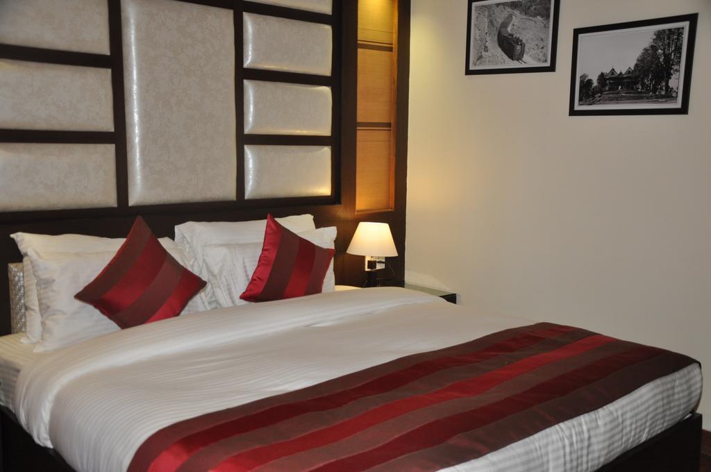 Hotel Southgate Shimla Ruang foto