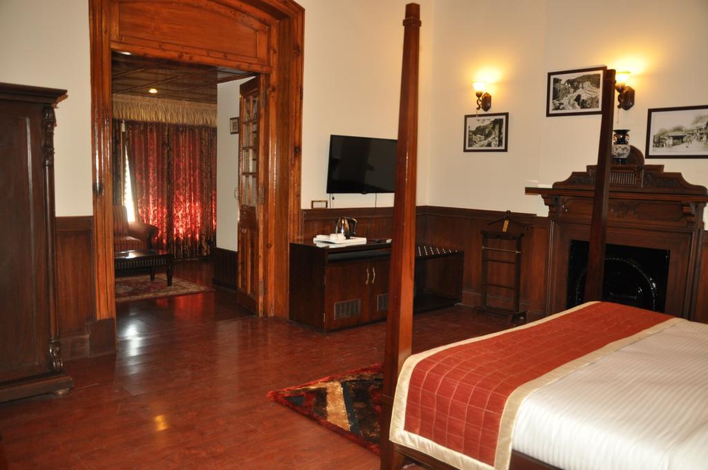 Hotel Southgate Shimla Bagian luar foto