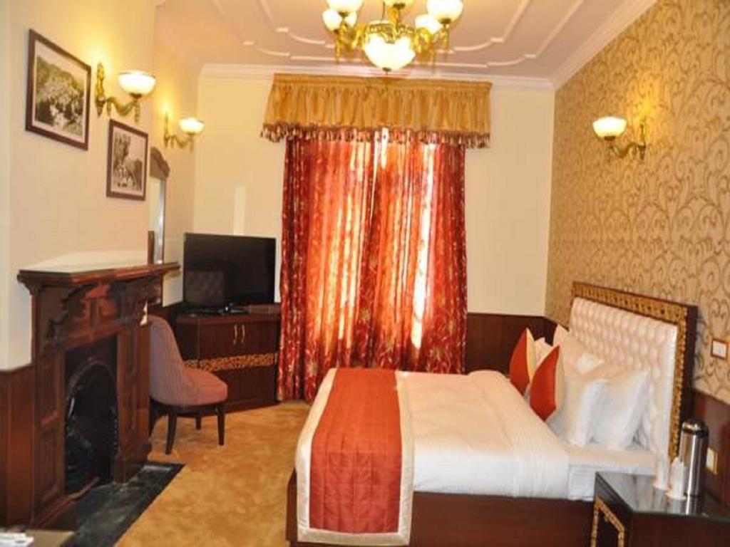 Hotel Southgate Shimla Bagian luar foto