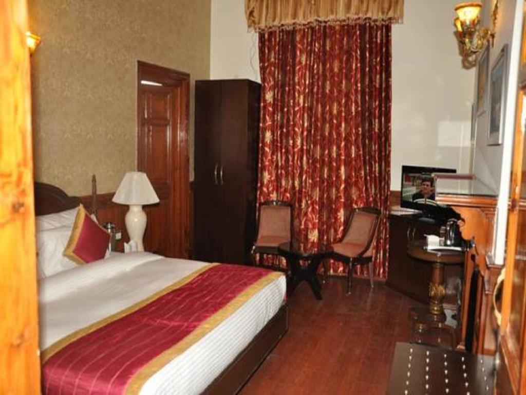 Hotel Southgate Shimla Bagian luar foto