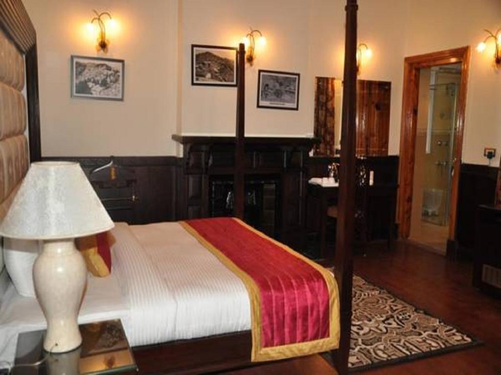 Hotel Southgate Shimla Bagian luar foto