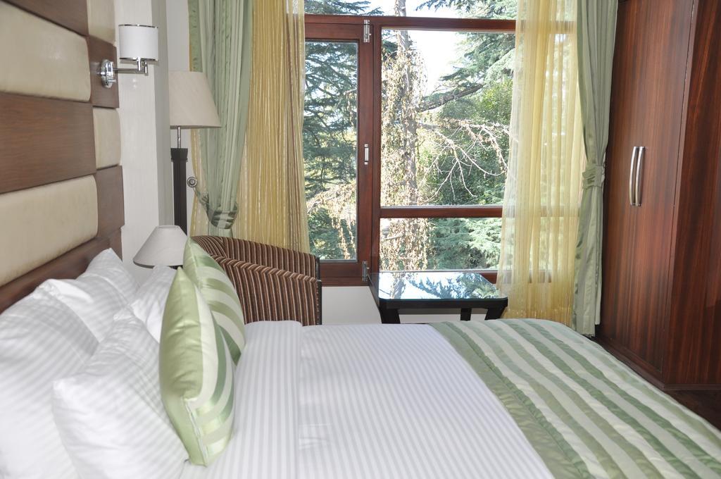 Hotel Southgate Shimla Bagian luar foto