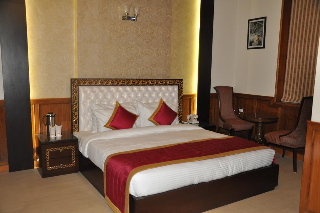 Hotel Southgate Shimla Bagian luar foto