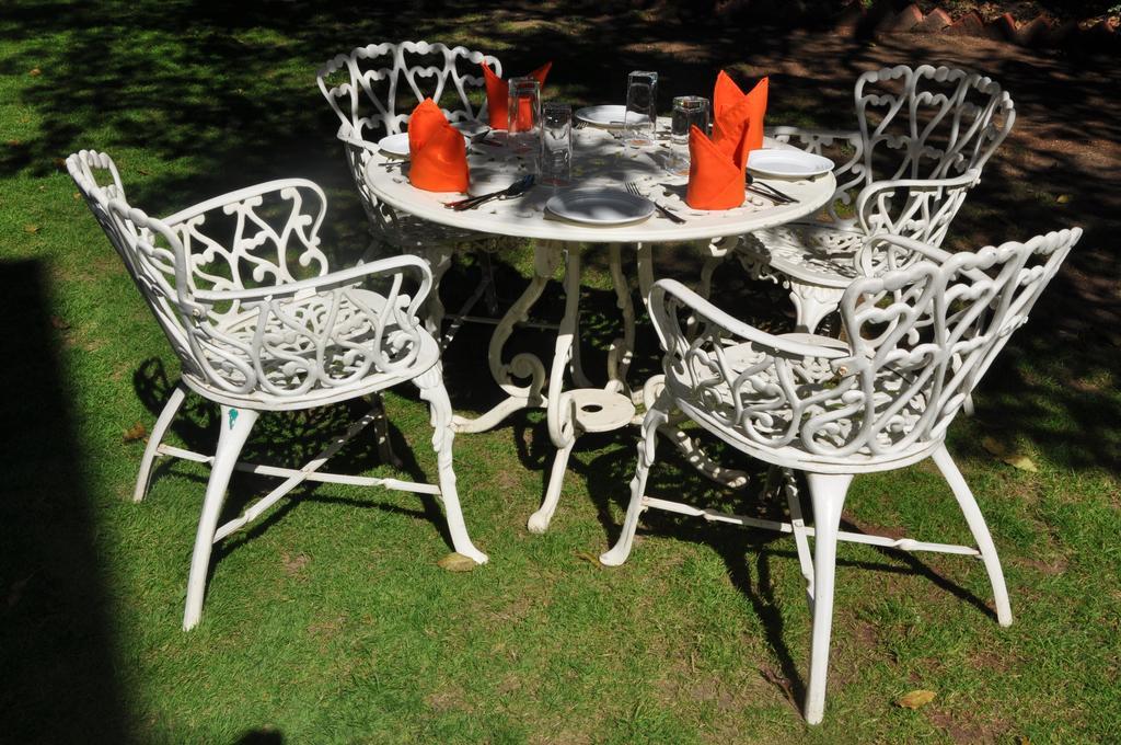 Hotel Southgate Shimla Bagian luar foto