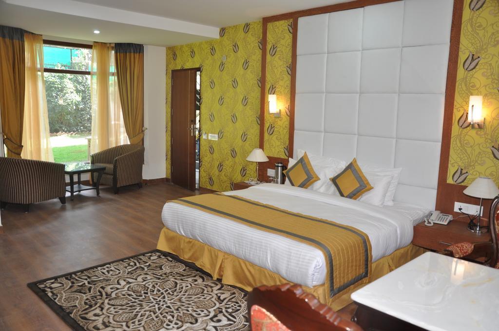 Hotel Southgate Shimla Ruang foto