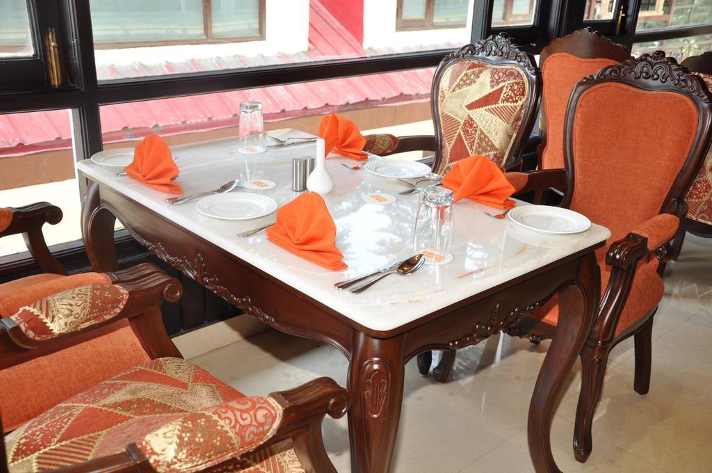 Hotel Southgate Shimla Bagian luar foto