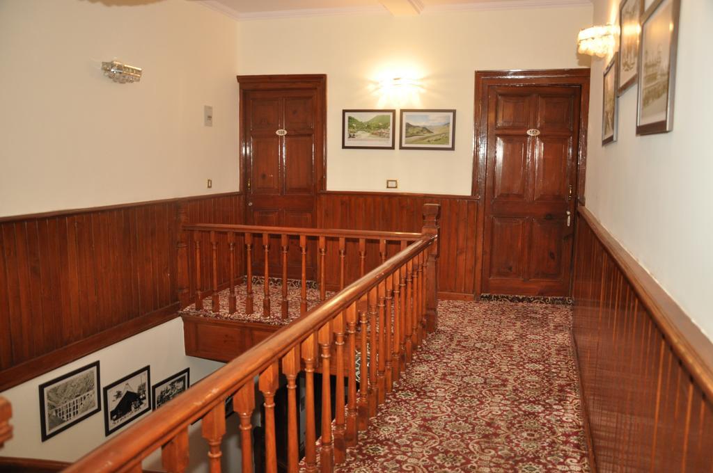 Hotel Southgate Shimla Bagian luar foto