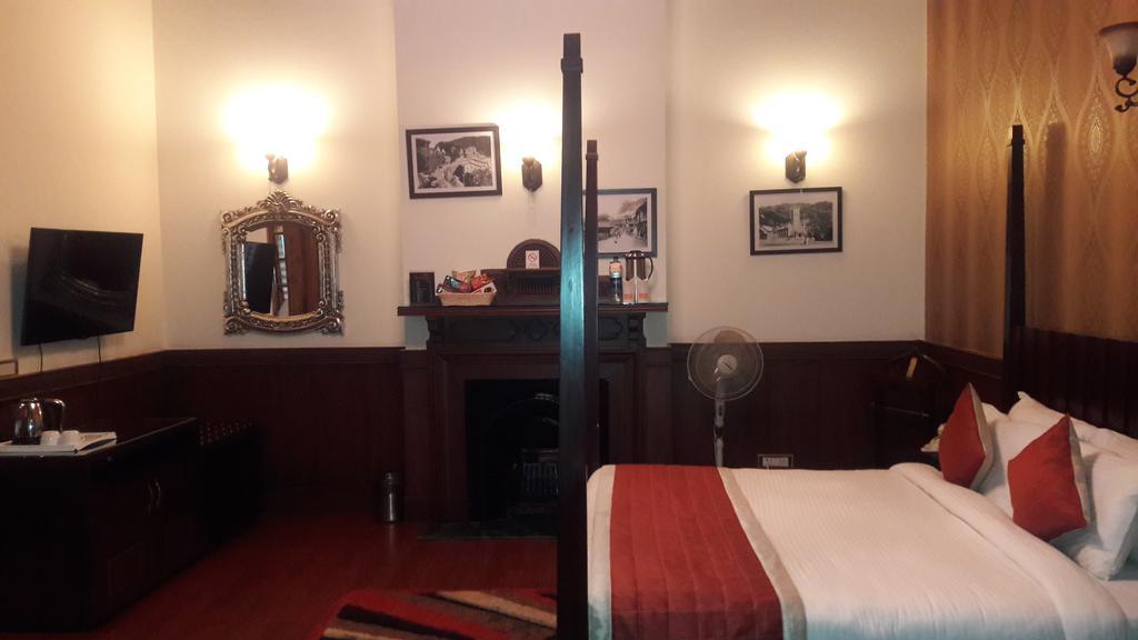 Hotel Southgate Shimla Bagian luar foto