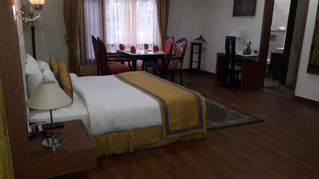 Hotel Southgate Shimla Bagian luar foto